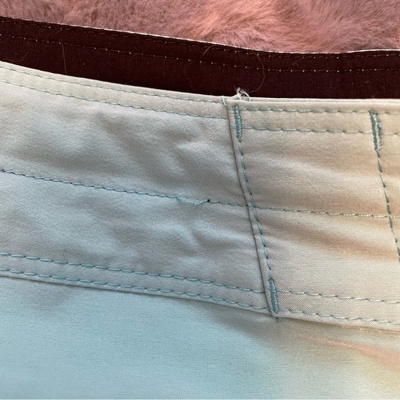 Billabong Tribong Airlite
Boardshorts - Size 34 - - Picture 8 of 12